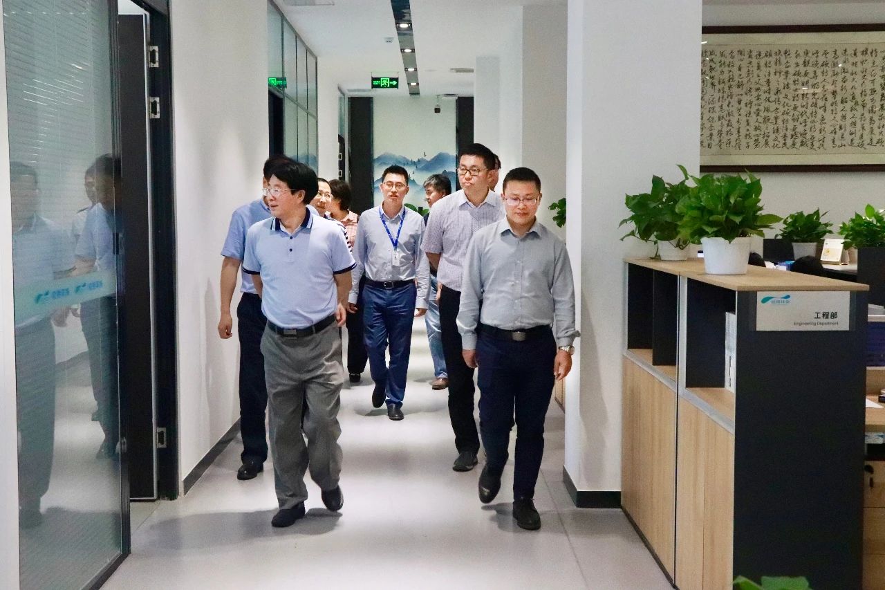 科技部、四川省科技廳領(lǐng)導(dǎo)一行走訪調(diào)研碩特環(huán)保